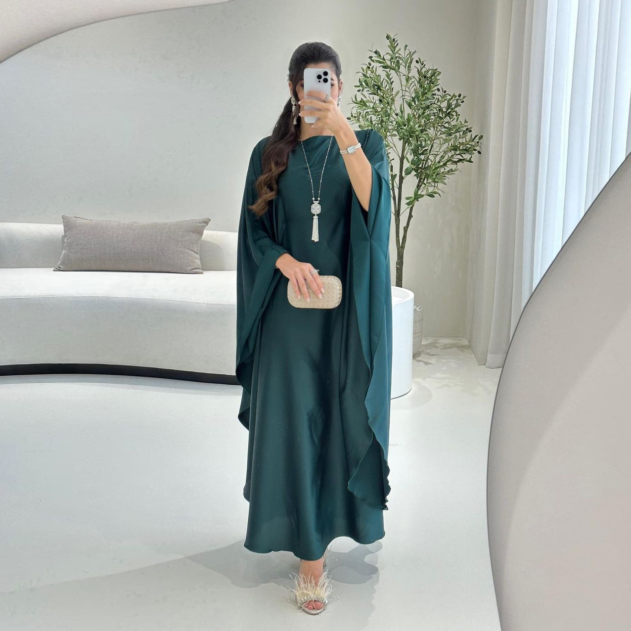 2024 Latest Design Wholesale EID Ramadan Modest Turkey Islamic Waisted Batwing Sleeve Abaya Satin Women Muslim Dress Dubai Abaya