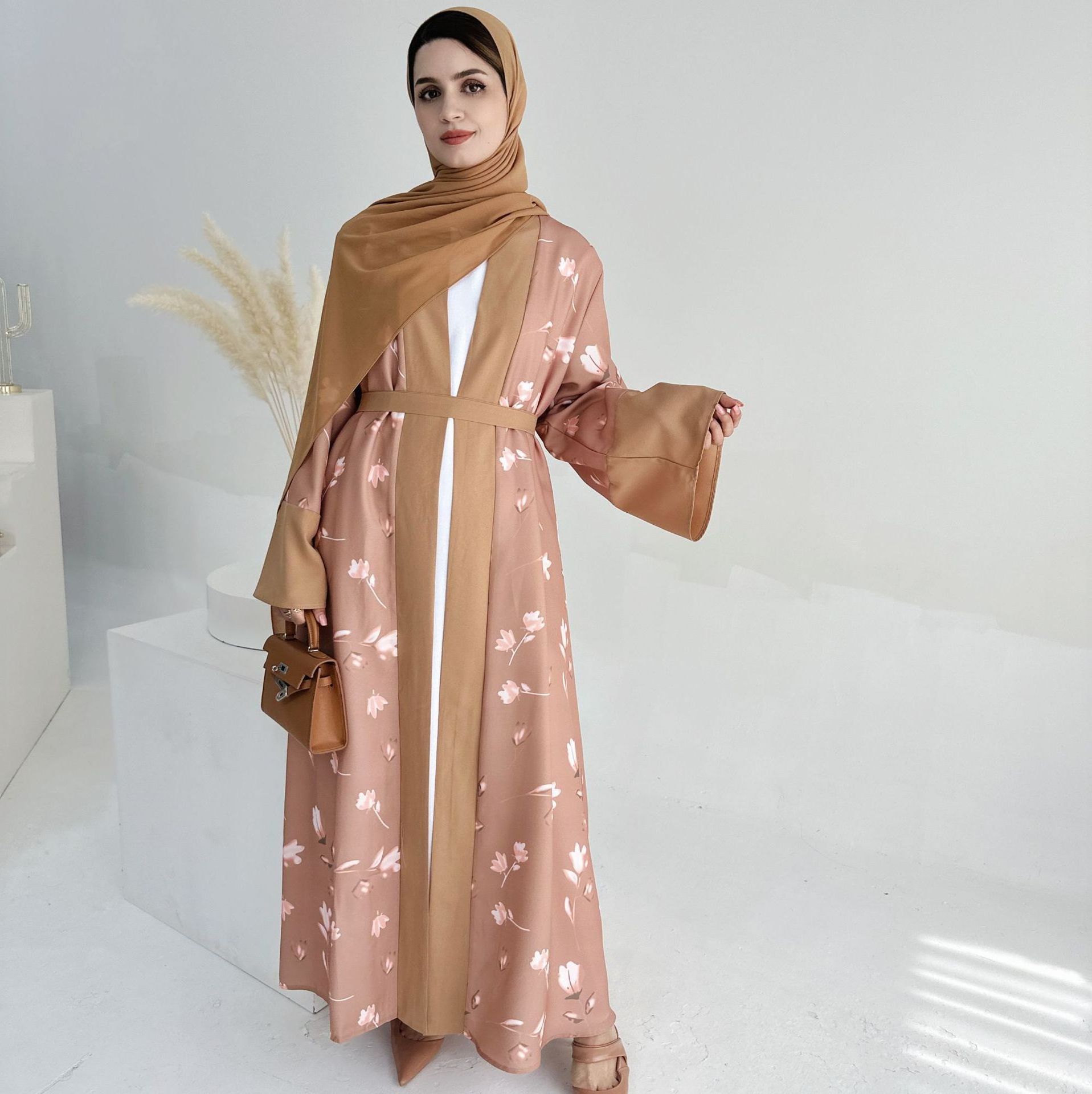 Wholesale High Quality EID  Ramadan Fashion Modest Islamic Clothing Dubai Abaya Cardigan Women Muslim Dress Floral Open Abaya