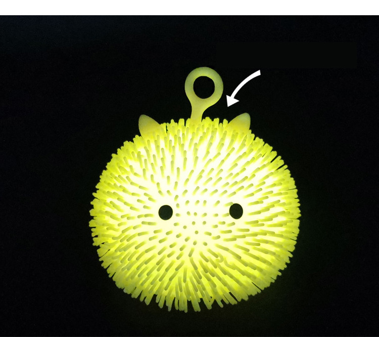 Hot sale puffer ball stretchy yoyo toy flashing bouncy spiky ball children's toy