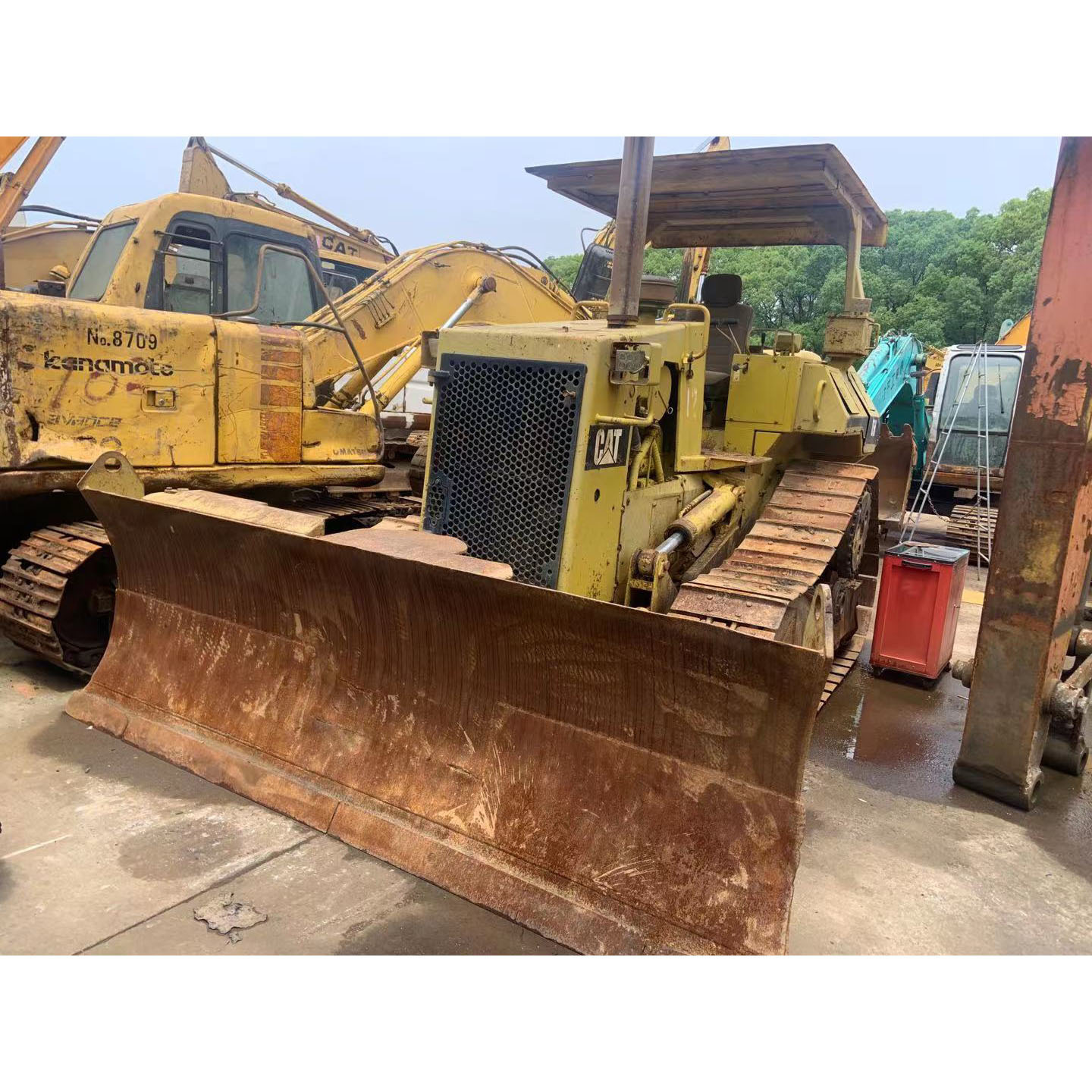 Bulldozer CAT D5H Used Crawler Bulldozer Caterpillar D5H Dozer Provided Original Construction Works 7 L Cat D9 Engine 2011 JP