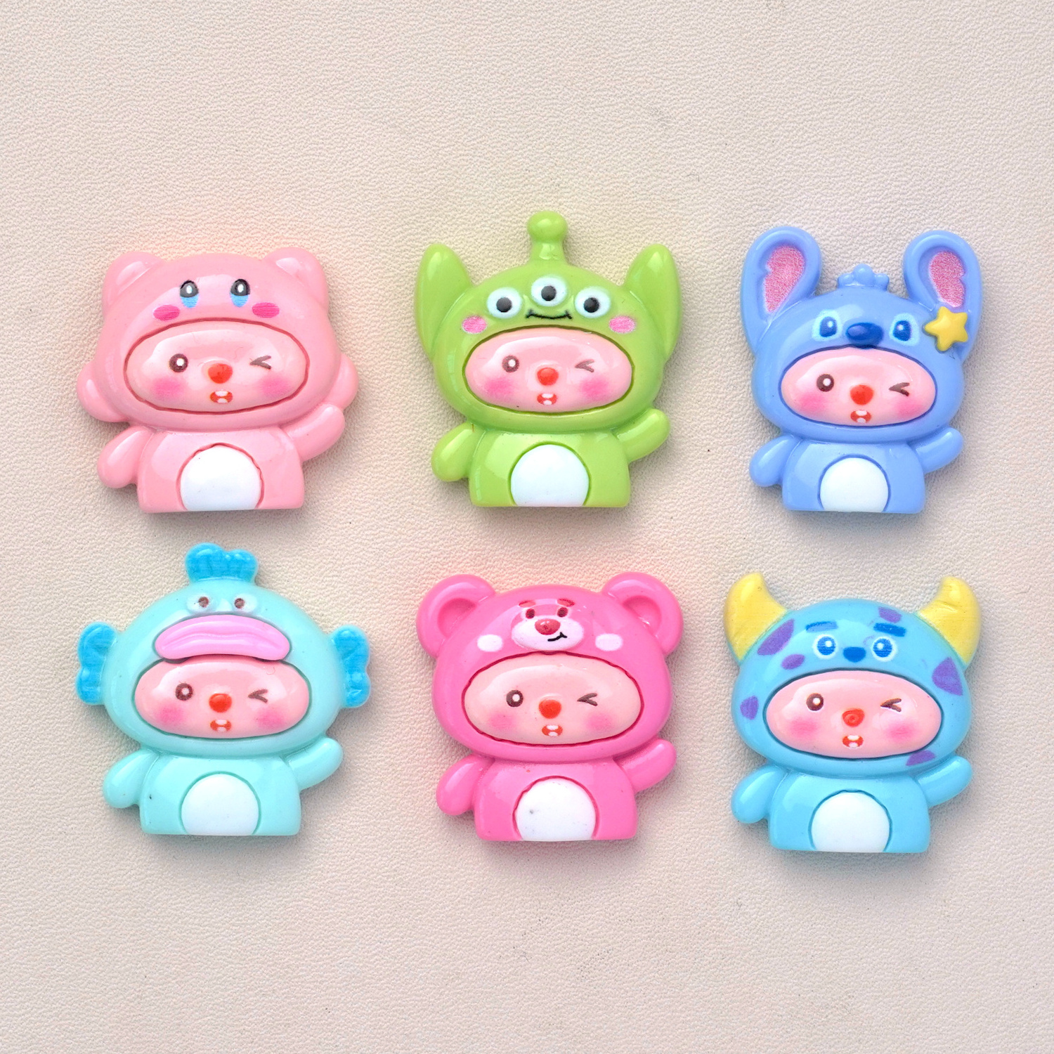 Kawaii lovely cartoon flatback colorful beaver resin cabochons for cream glue pencil case DIY cell phone chain making materials