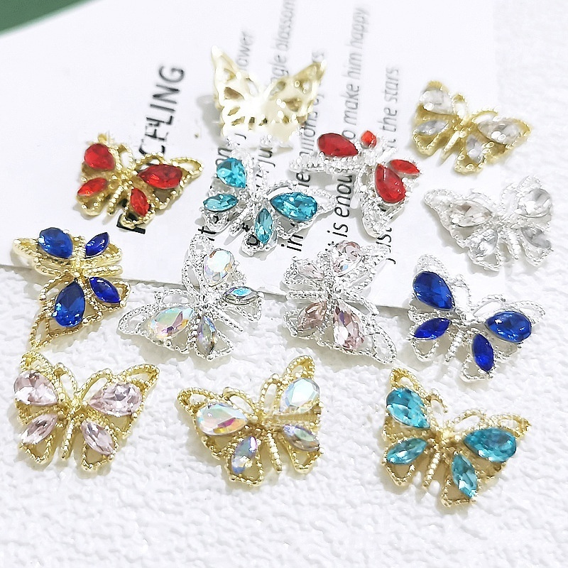 Hot sale shiny 3D alloy butterfly with diamond crystal nail charms manicure jewelry accessories supplier for salon