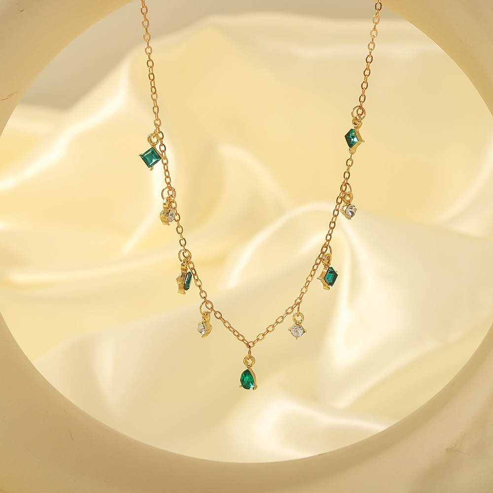 Dainty Exquisite Vintage Stainless Steel Green Zircon Waterdrop Pendant Necklace Fashion Women Gold Plated Jewelry Waterproof