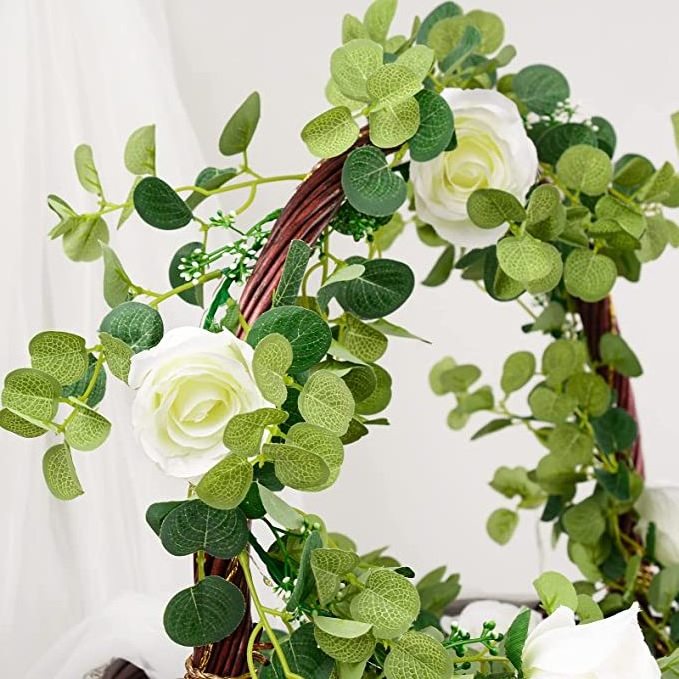 Wholesale Artificial Eucalyptus Garland Faux Greenery Garland Vines with 8 White Roses Hanging Wreath Plant with Fairy Light