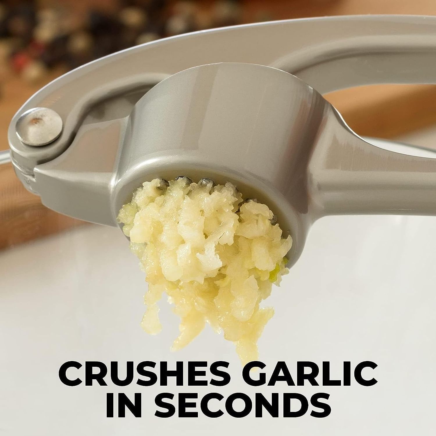 Easy to Squeeze Handle Kitchen Premium Garlic Crusher Easy to Clean Garlic Press Vegetable Tool Garlic Mincer