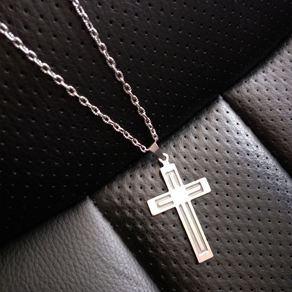 Personality Luminous Necklace Glow In The Dark Cross Pendant Sweater Chain Stainless Steel Necklace Jewelry For Men