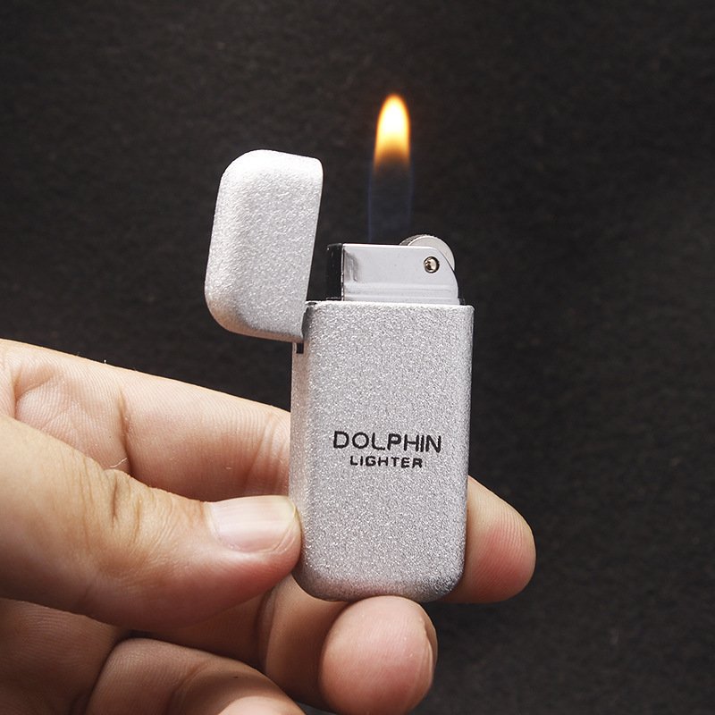 Wholesale 8colors Dolphin Brand Ultra-thin inflatable lighter Mini lighter gas refilled tiny cigarette lighter