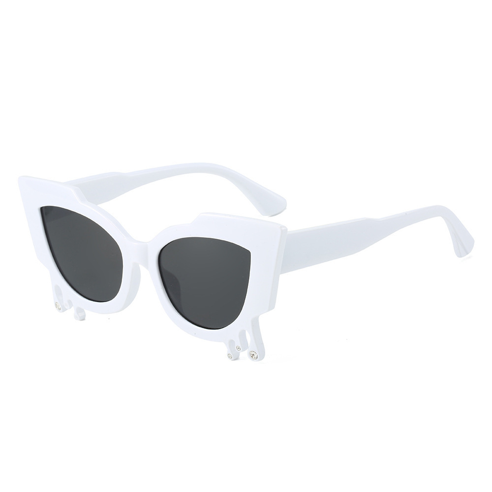 New Arrival 2024 Fashion Plastic Retro Demon Tears Cat Eye Sunglasses With Stones