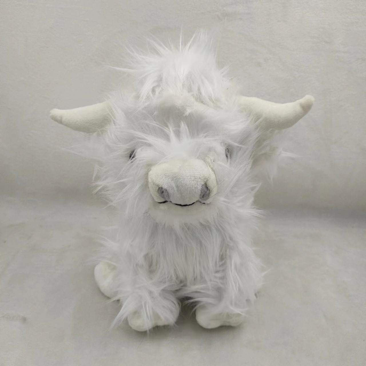 XUX 25cm Simulated Highland Cow Plush Toy of Highland Cattle Doll Long Plush Bull  Stuffed Toy Store Decoration Wholesale