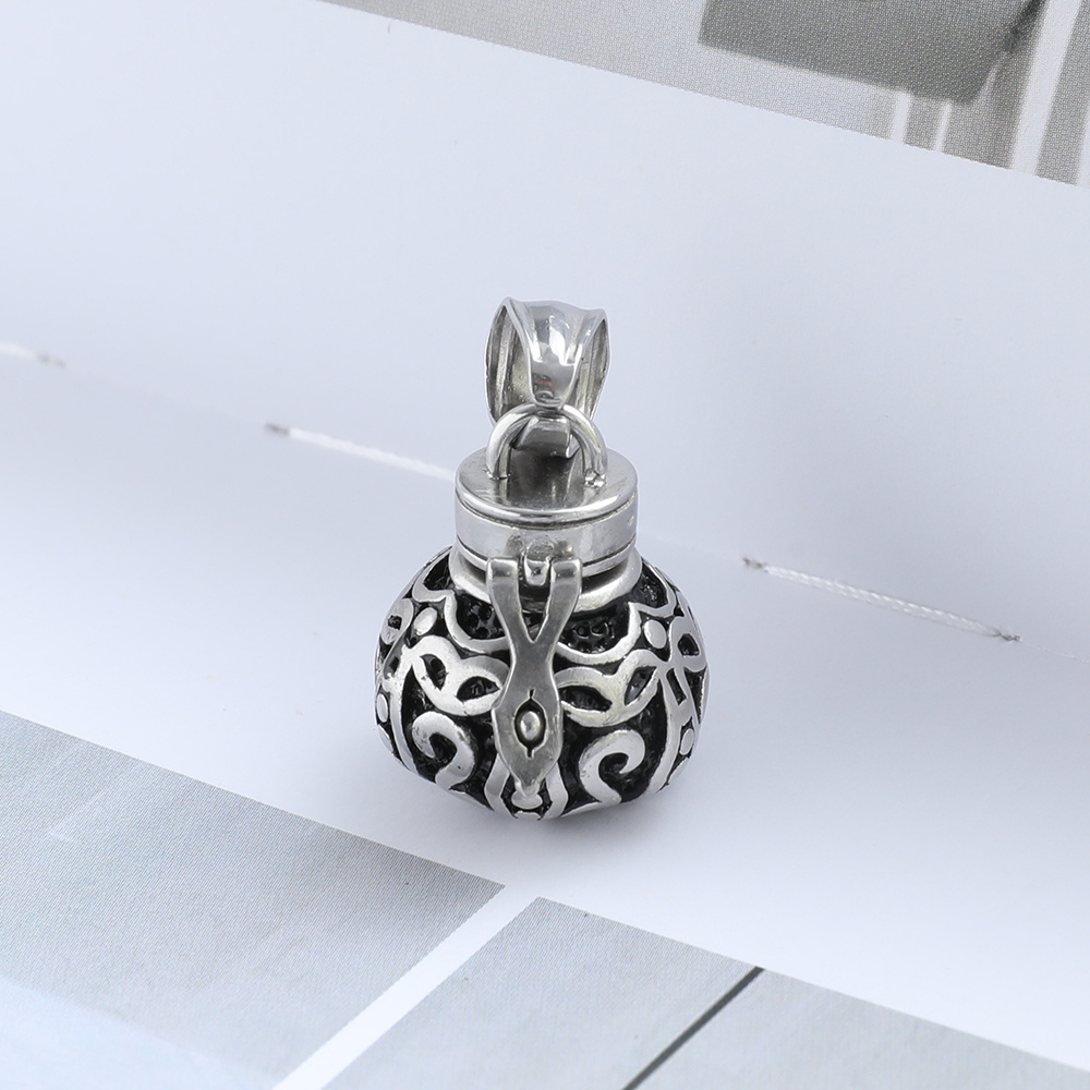 Necklace for Ashes Stainless Steel Necklace Pet Ashes Urn Memorial Pendant for Dog Cat Ashes Keepsake Locket