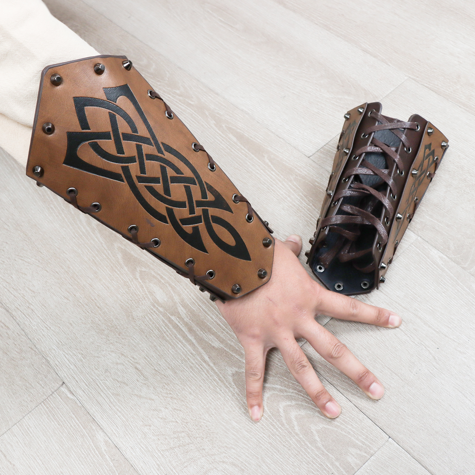 Medieval Embossed Arm Guard, Retro Dragon Butcher Warrior Arm Guard, PU Leather Knight Arm Guard