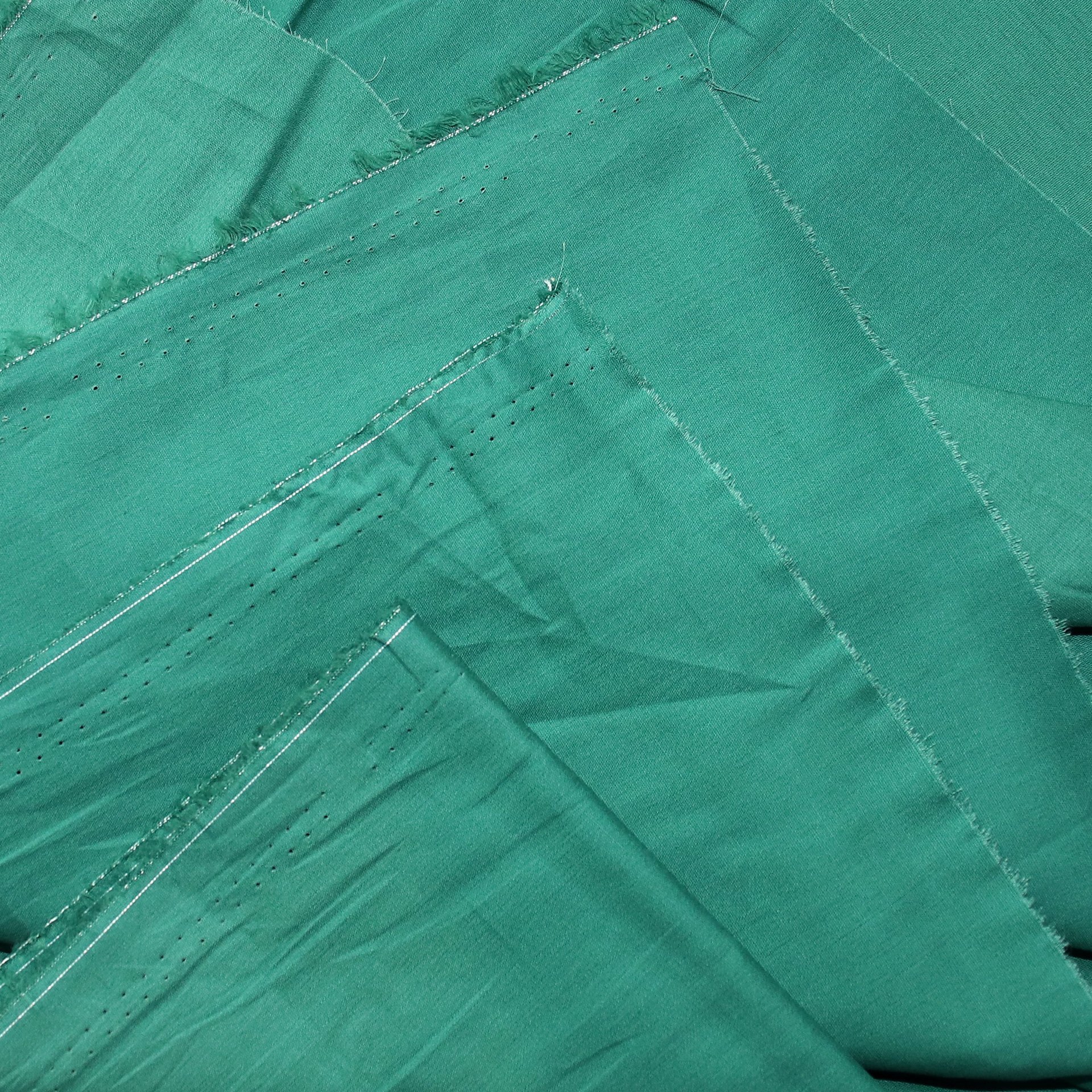 100% Cotton Full craft poplin 40*40 133*72 shirt clothing fabric plain shirt overalls fabric