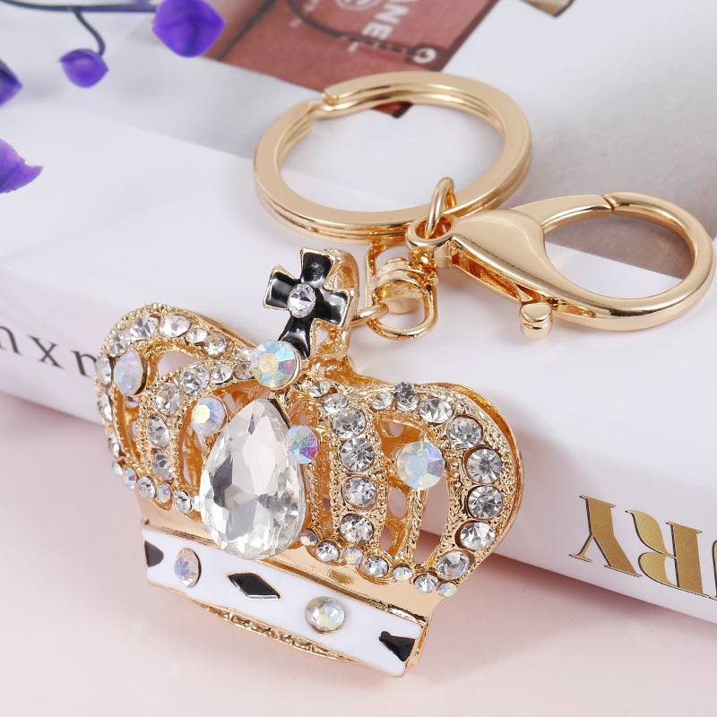 Latest china new model crown alloy metal keyrings customised women steel keychain