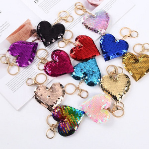 Creative Bag Car Pendant Reflective Shiny Heart Keychain with Colorful Sequins for Small Gift