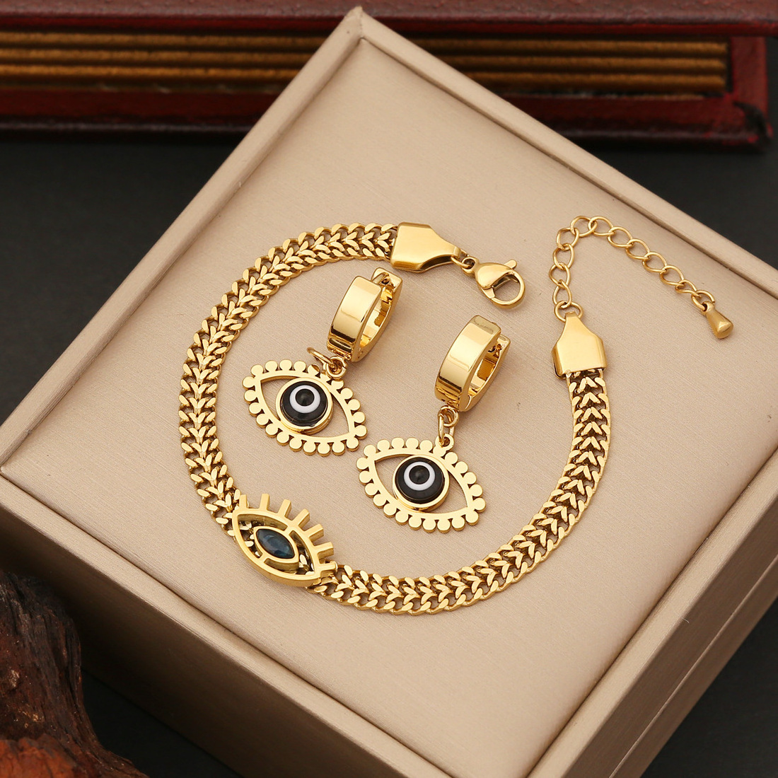 2023 Newest 18k Gold Plated Stainless Steel Eye Jewelry Sets Earrings and Necklace For Women