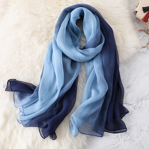 2022 New wrinkle thick women's scarf fashion gradient sun screen silk scarves color matching air conditioning shawls