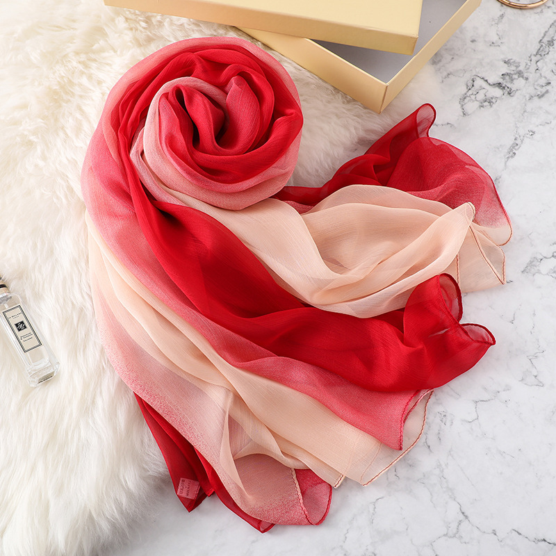 2022 spring autumn new wrinkled thick scarf women's fashion gradual sunscreen color matching air conditioning shawls