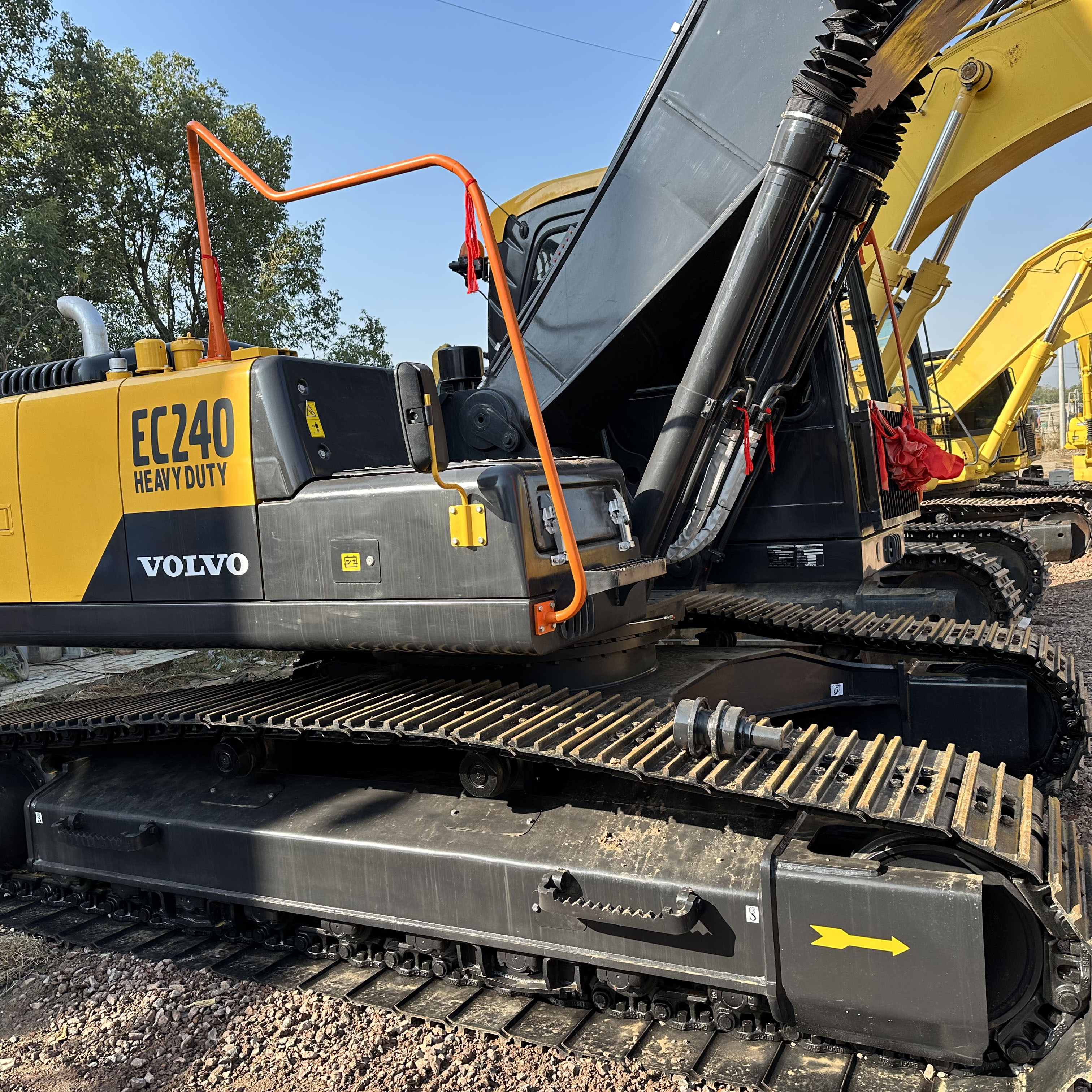 Good Quality 24 Ton Excavation Volvo 240 Used Earthmoving Harga Hydraulic Crawler Volvo EC240 New Excavator Price List For Sale