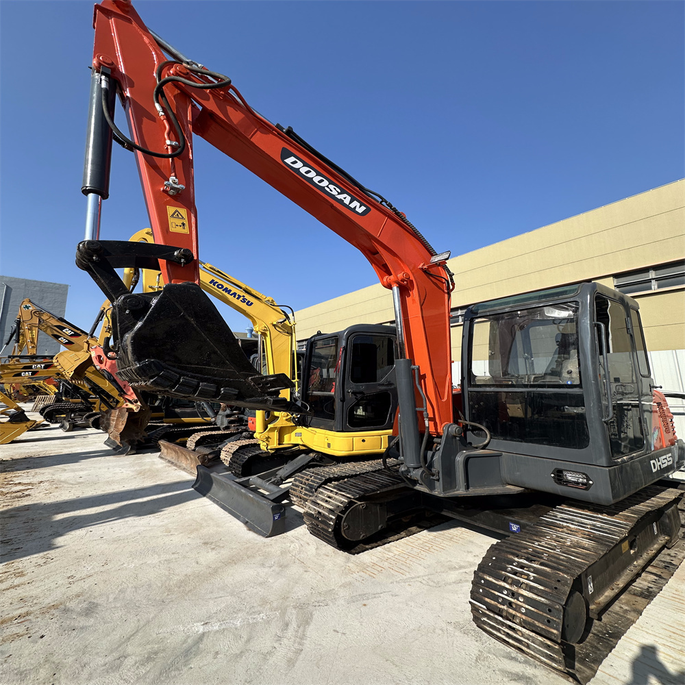 Doosan DH 55 Used Excavator Mini Excavator 5 Ton Doosan DH55 Original Doosan nice condition