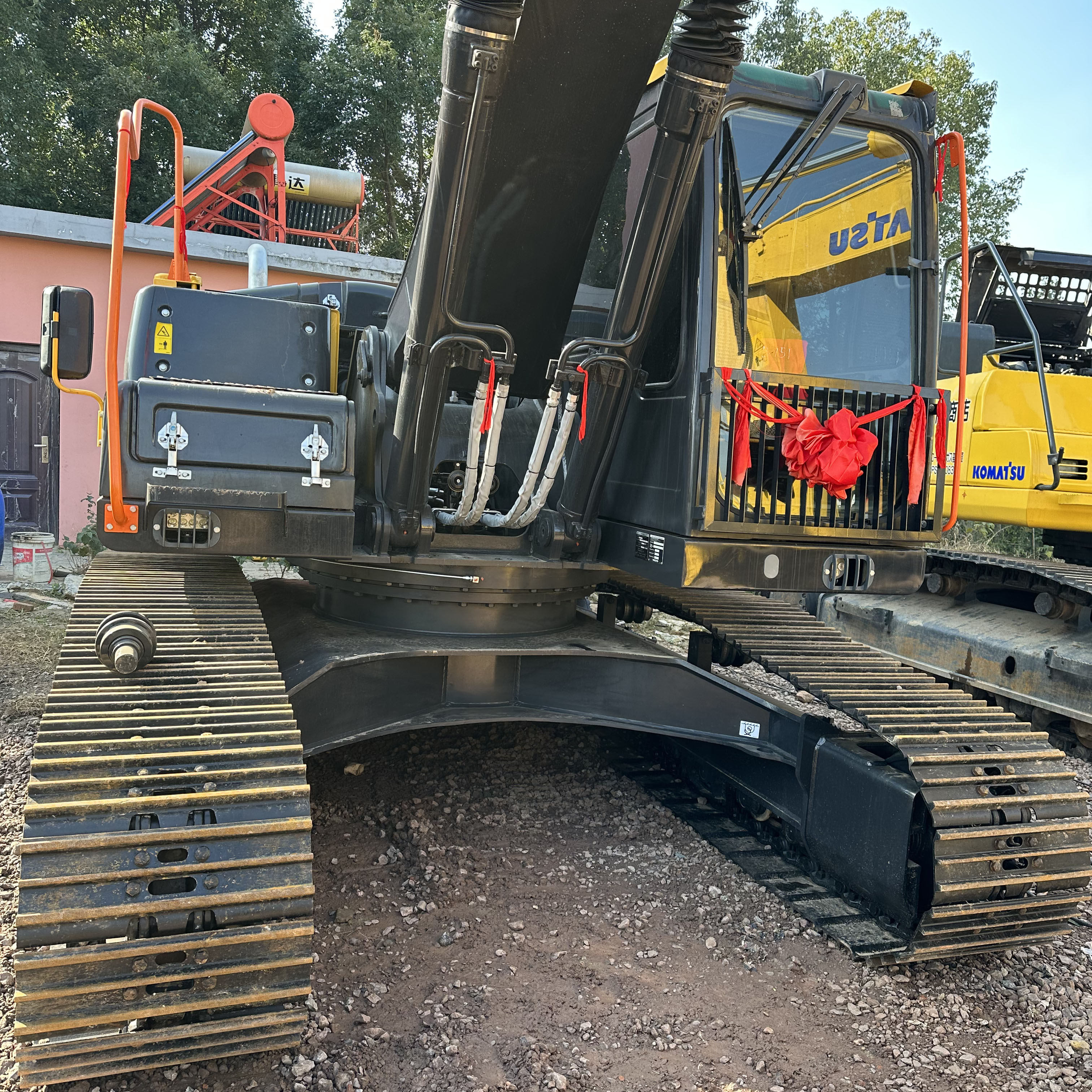 Good Quality 24 Ton Excavation Volvo 240 Used Earthmoving Harga Hydraulic Crawler Volvo EC240 New Excavator Price List For Sale