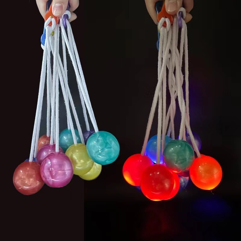 Hot sell pro-clackers ball Promotional Plastic Sound Noise Maker Clacker Toy Mini Click Clack BallPopular