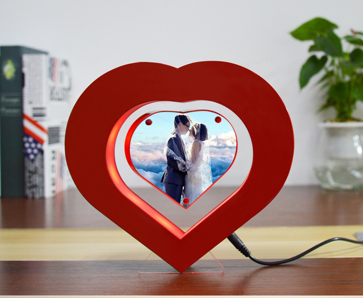 2024 Hot Selling Items Heart Shape Magnetic Levitation Electric Gift Flotation Photo Frame Holder