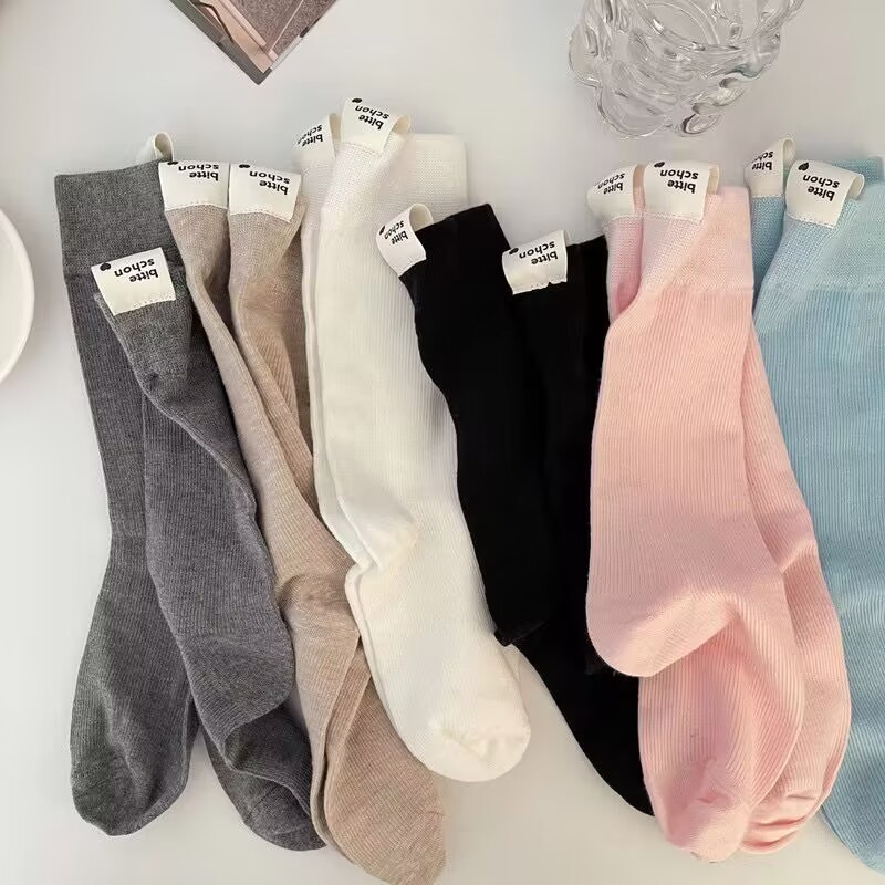 Spring Trend Heel Letters Woven Labels Girls Stockings Soft Cotton Breathable Fashion Women Slouch Socks