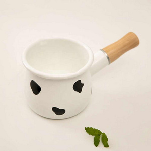 500ml Enamel Milk Pot With Wooden Handle Gas Stove Induction Cooke Baby Breakfast Milk Coffee Saucepan Cookware