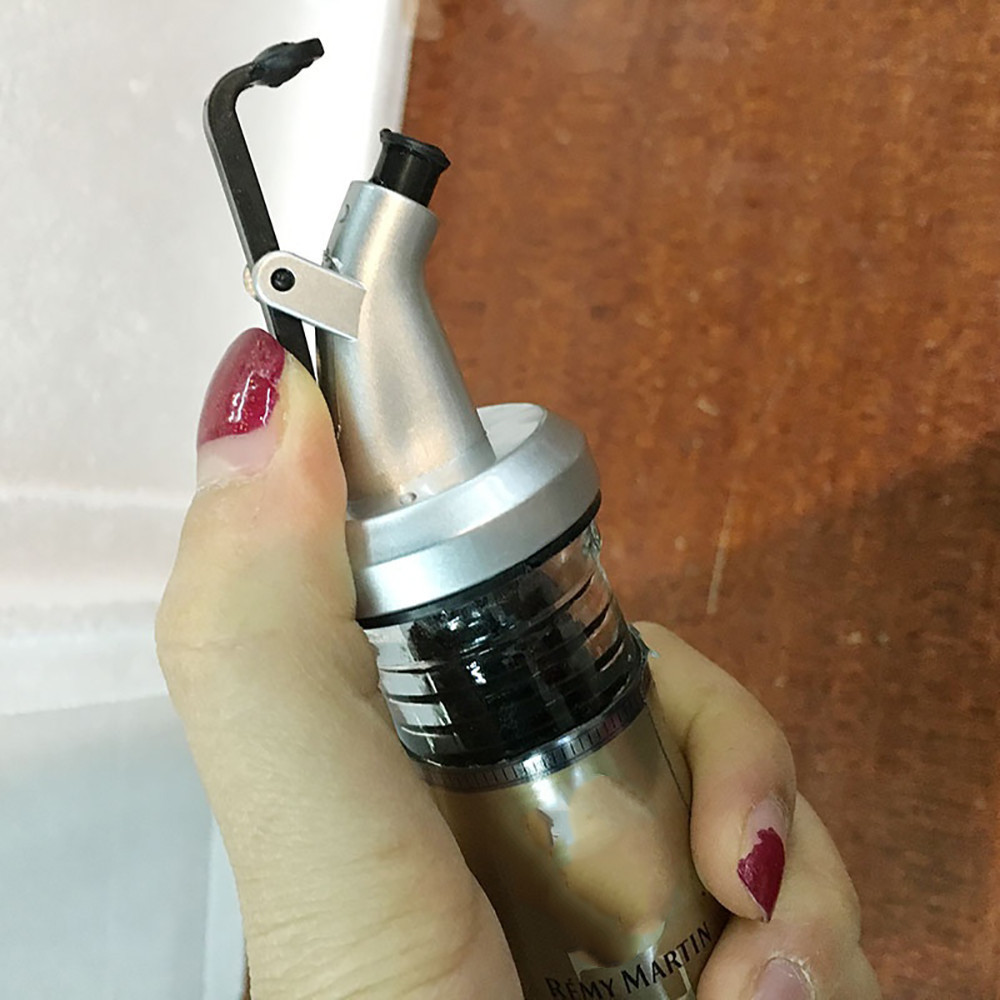 Oil bottle stopper vinegar bottles can ABS lock plug seal Leak-proof Food grade plastic Nozzle Sprayer Liquor Dispenser Wine