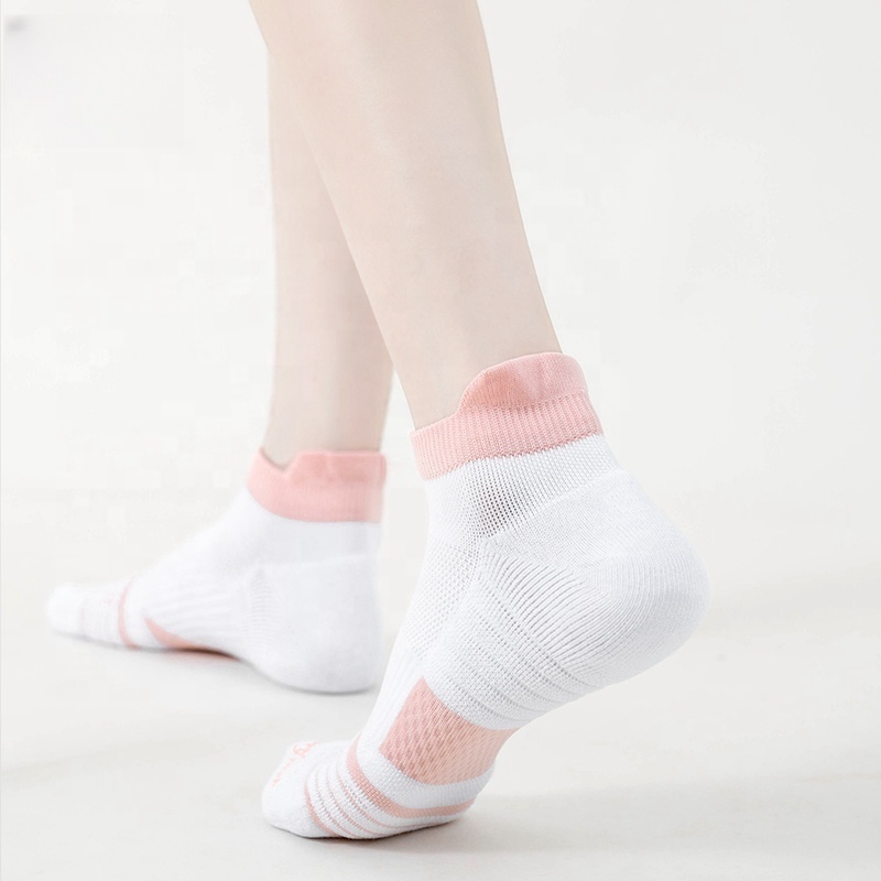 Wholesale of women's high-quality mountaineering socks with customizable nylon thick soles for cushioning and ankle protection