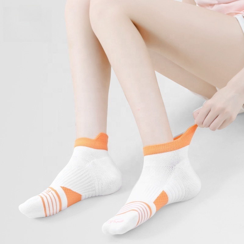 Wholesale of women's high-quality mountaineering socks with customizable nylon thick soles for cushioning and ankle protection