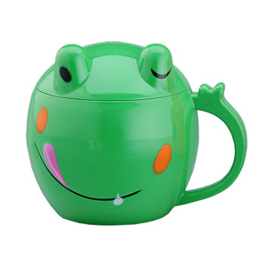 plastic frog shape mug with handle and lid for children