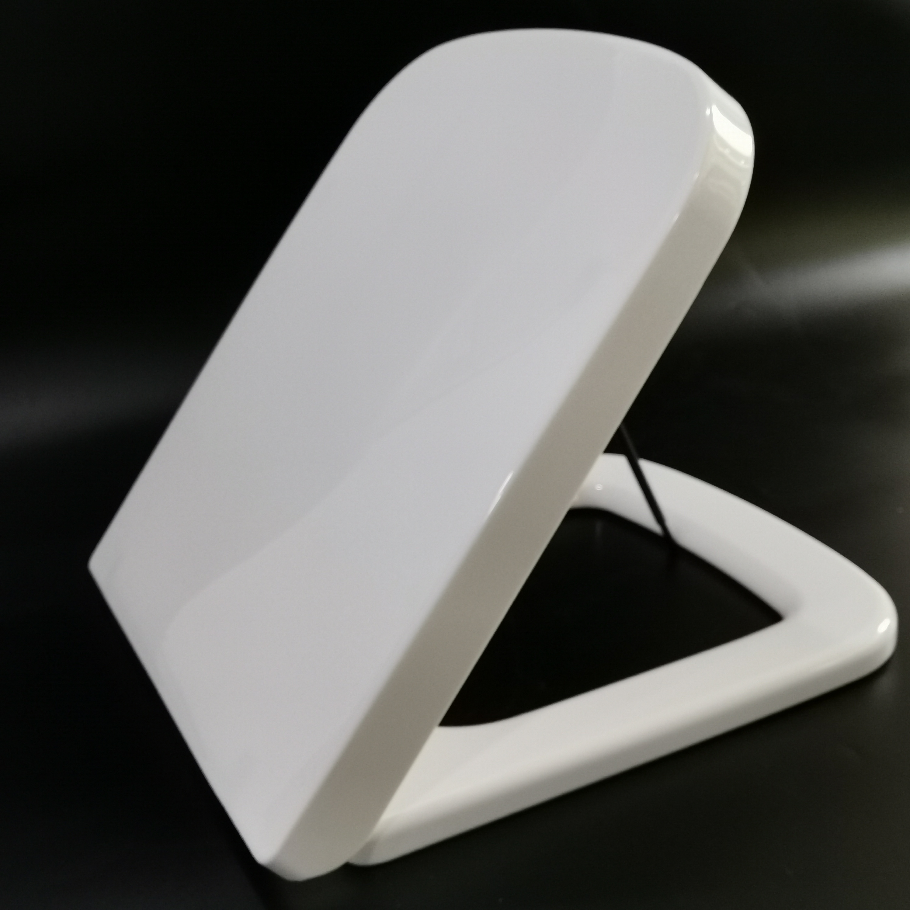 Quality Soft close square shape toilet lid cover customized factory price water closet seat cover