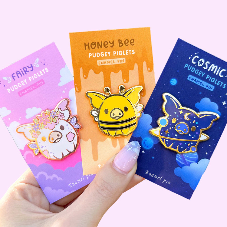 Wholesale Metal Lapel Pin Badge Manufacturer Custom Logo Cartoon Anime Glitter Soft Hard Enamel Pins With Backing Card