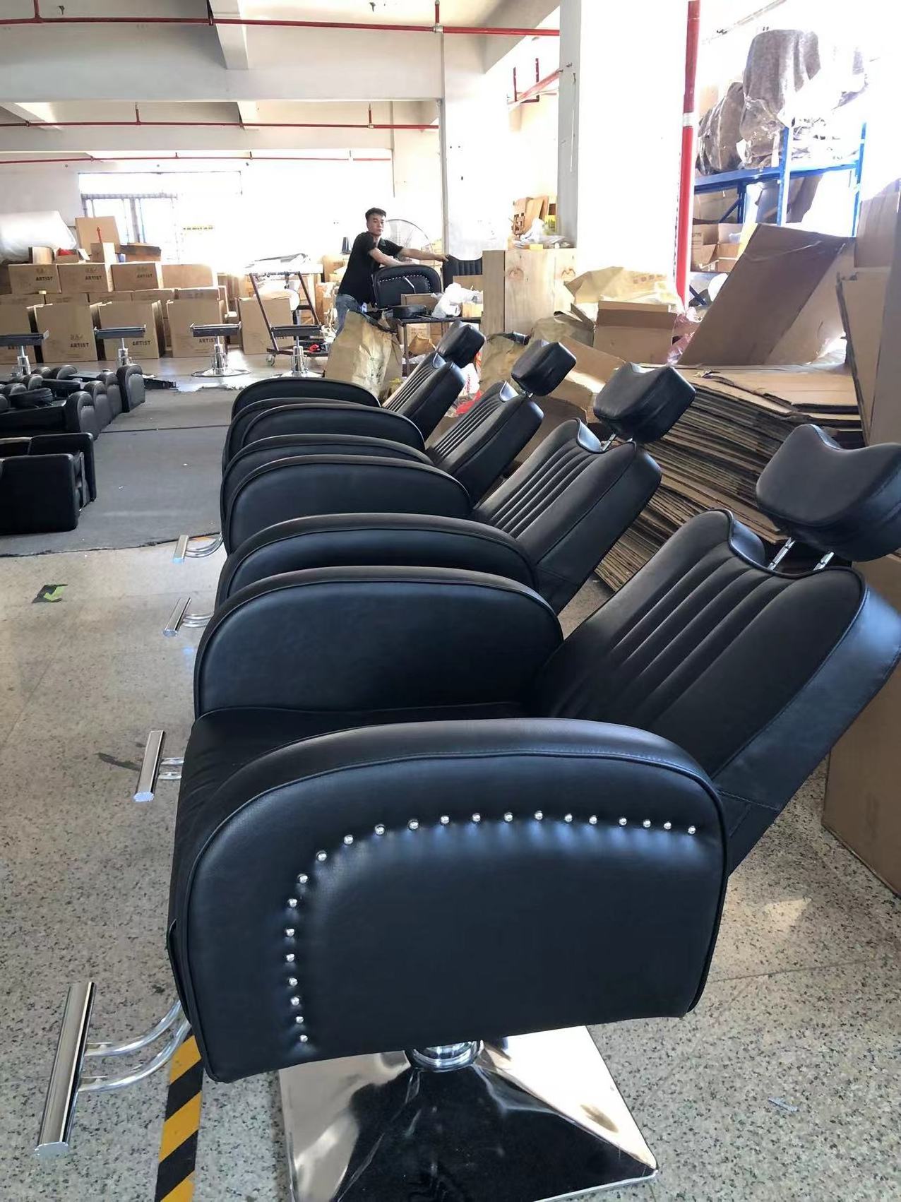 2023 Latest French Style 10 Years Warranty Black hydraulic Chair Hair Salon Styling Chair Purpose Chair