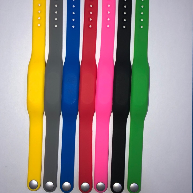 Adjustable Passive  animal RFID Wristband price Silicone RFID Wristband / Bracelet NFC TAG Waterproof Smart RFID Band