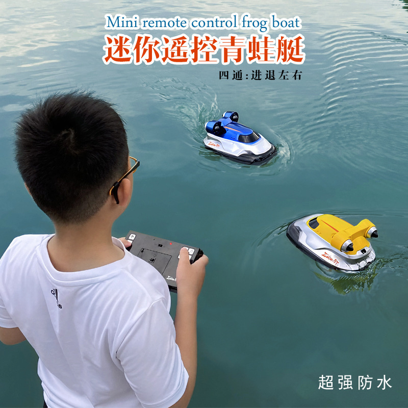 RC Racing Boat With Led Light For Pools And Lakes 4 Channel 2.4Ghz Remote Control High Speed Rc Motorboat