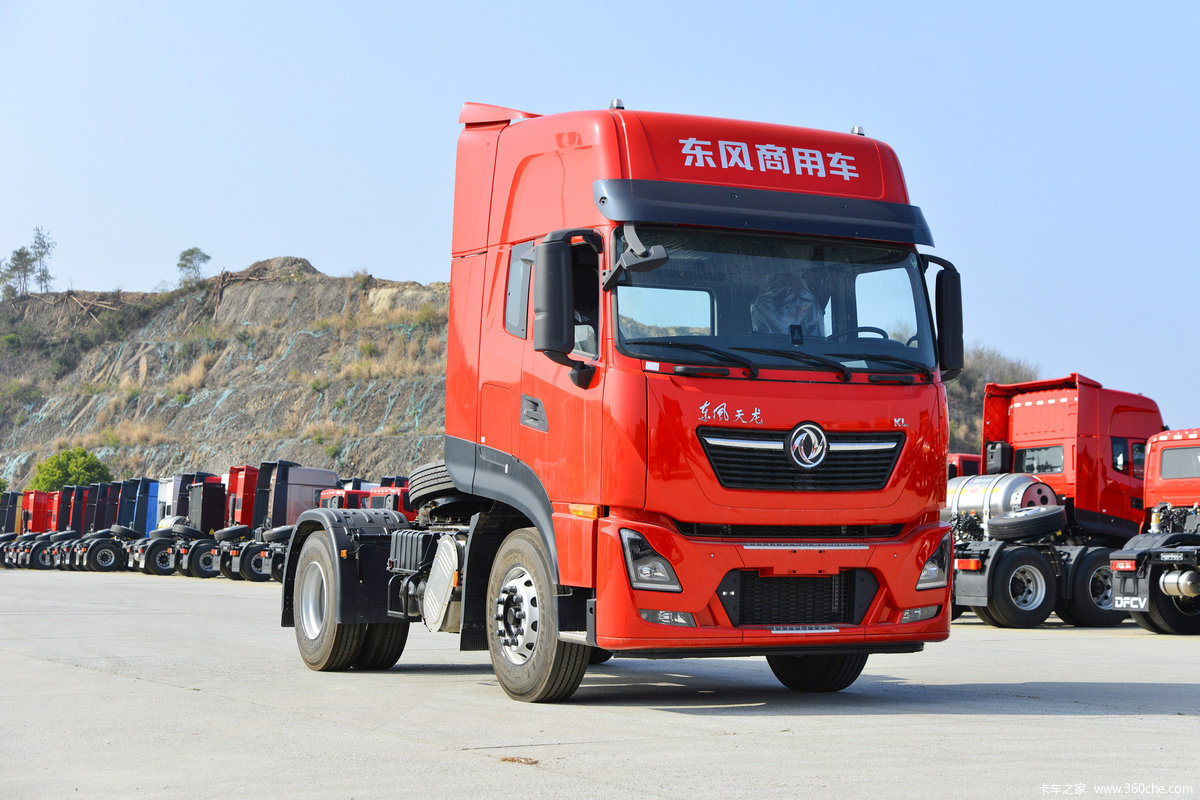 Dongfeng commercial vehicle Tianlong KL heavy truck 385 horsepower 4X2 tractor