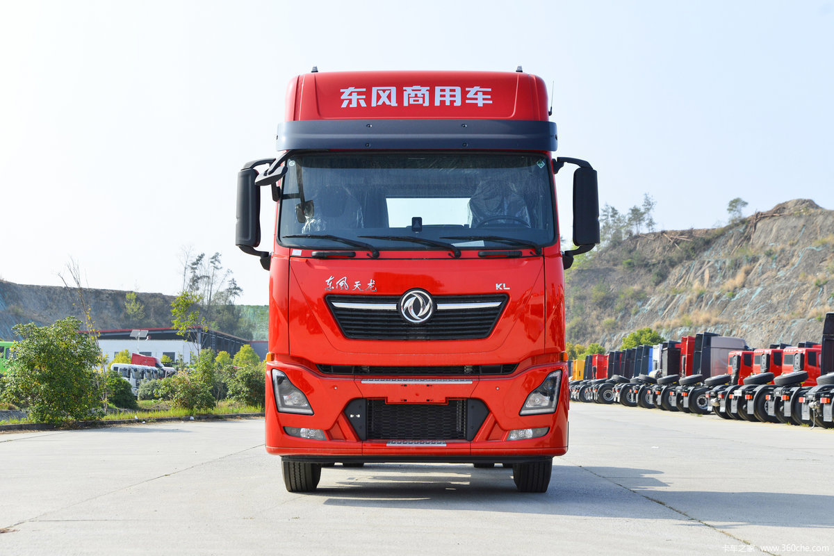 Dongfeng commercial vehicle Tianlong KL heavy truck 385 horsepower 4X2 tractor