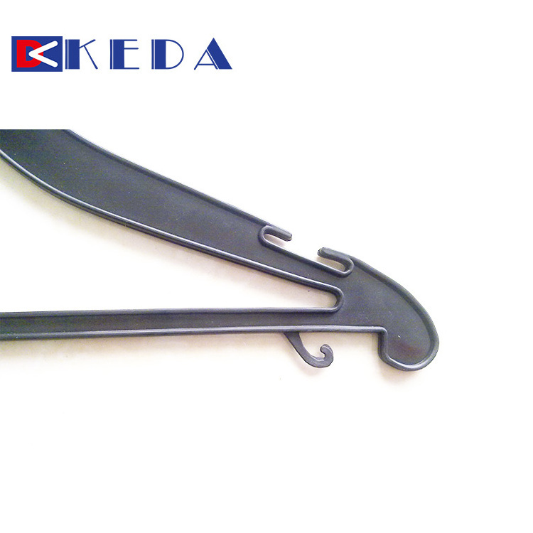 With 15 years experience factory sale plastic clothes hanger with bar pegs C18