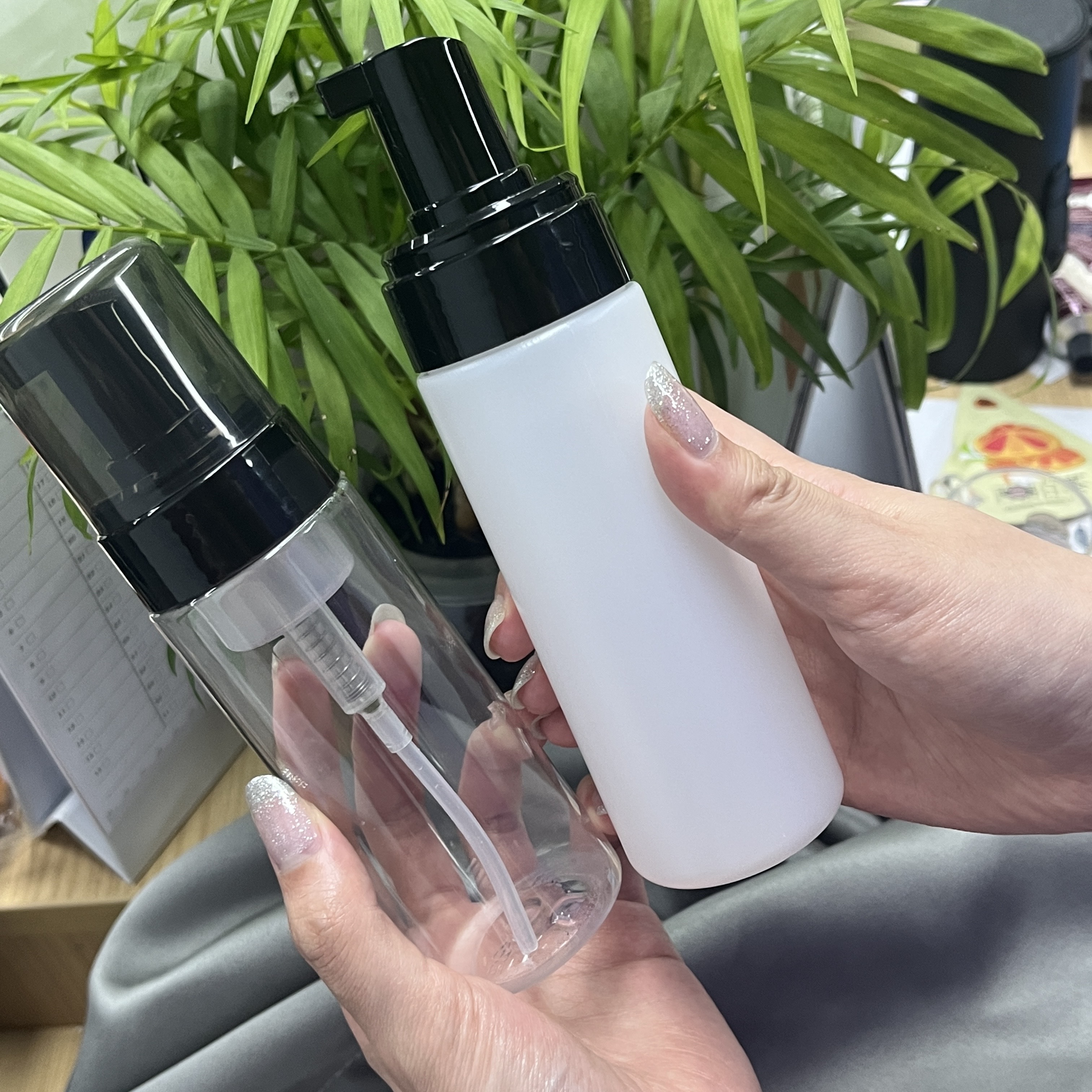 Free sample empty black foam pump bottles,black foaming bottle 150 ml,liquid soap foam pump bottle plastic