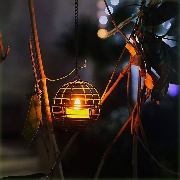 Set of 6 Solar Powered Outdoor decorative flameless candle Amber flicker tea solar tea candles