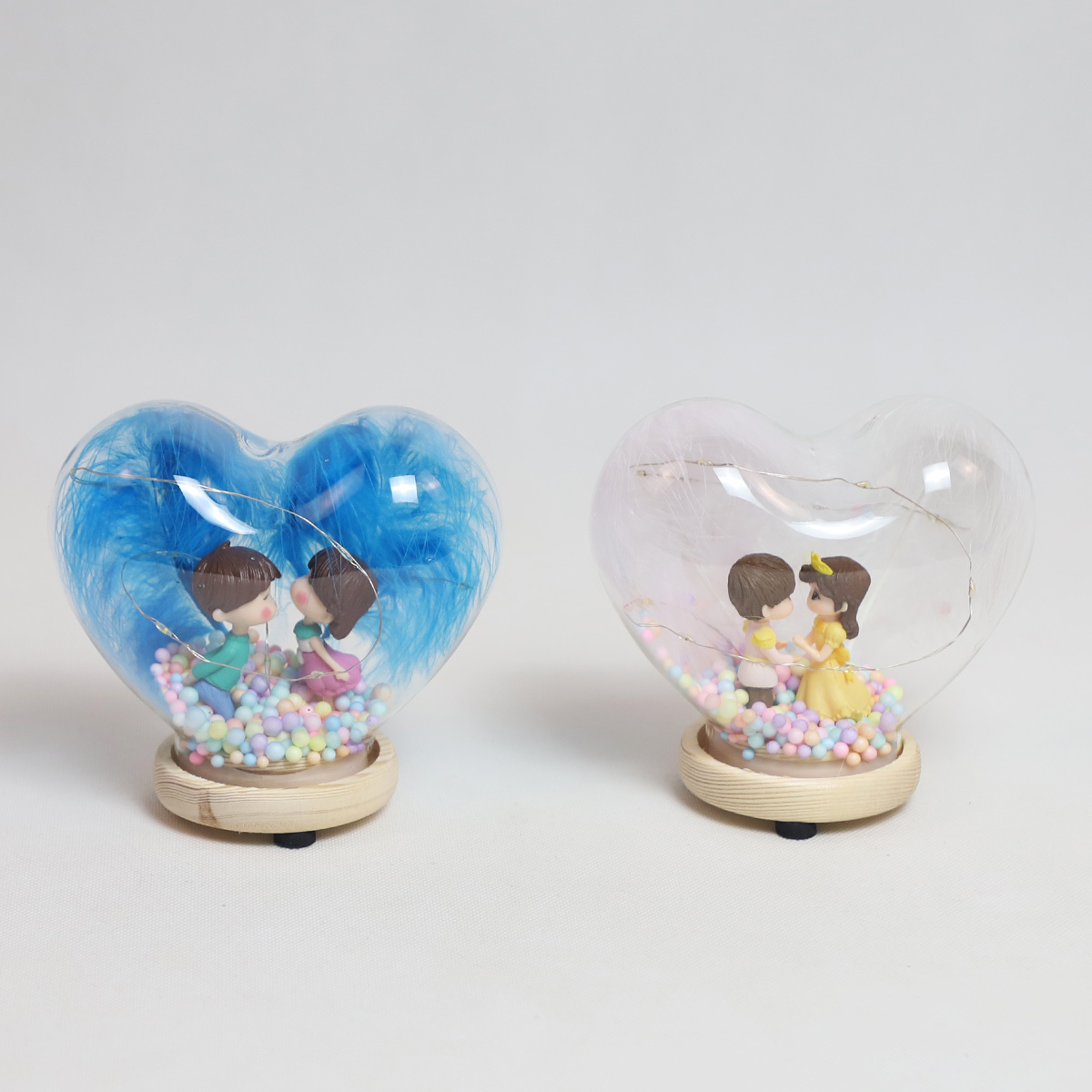 Heart Shaped Glass Dome With Romantic Resin Couple Figurine LOVE Valentine's Day Gifts For Lover Wedding Decoration