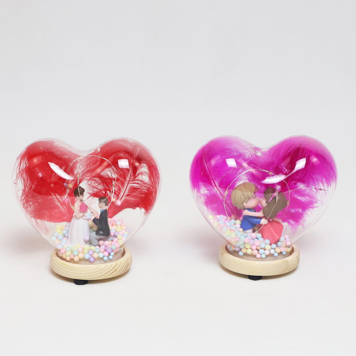 Heart Shaped Glass Dome With Romantic Resin Couple Figurine LOVE Valentine's Day Gifts For Lover Wedding Decoration