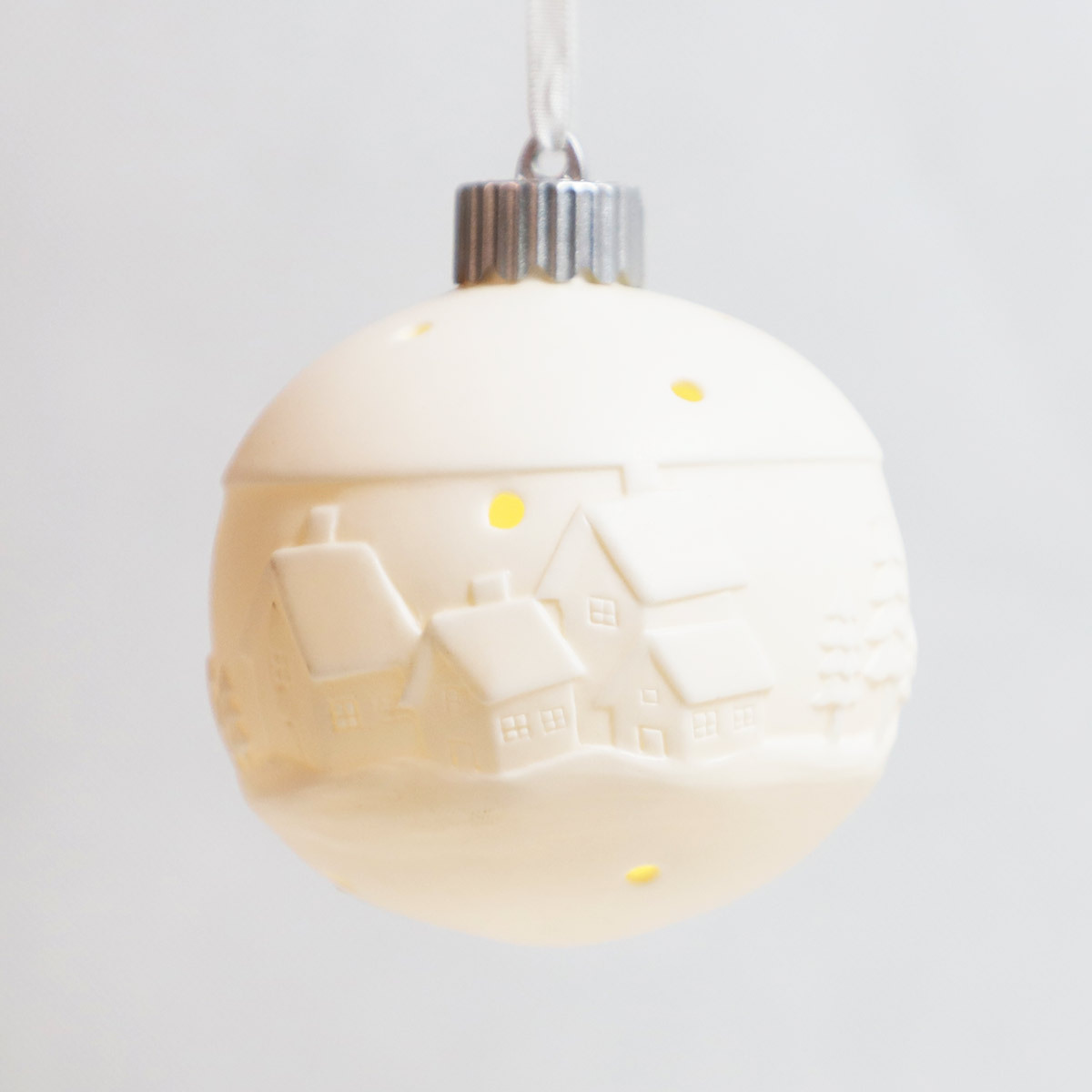 christmas decoration supplies ceramic ornaments hanging christmas ball led baubles wholesale