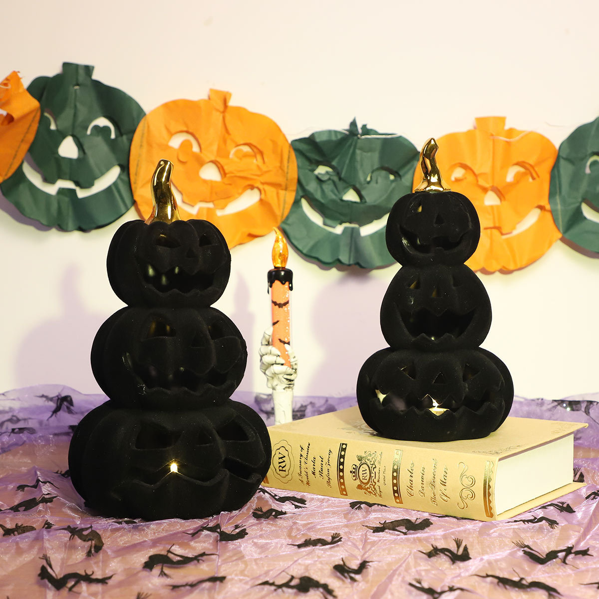 Custom Halloween Ceramic Pumpkin Hot Selling 2024 New Design Trick Or Treat Handmade Black Crafts Wholesale