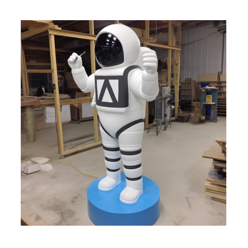 Commercial Custom Resin Sculpture Fiberglass Spaceman High Stiffness Foam Sculpture