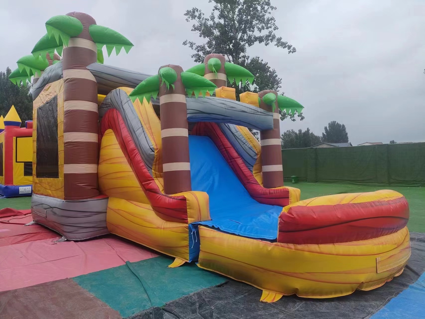 Fun Backyard inflatable water slides for sale  inflatable water slide palm tree Combo Jumping Castle Bounce House