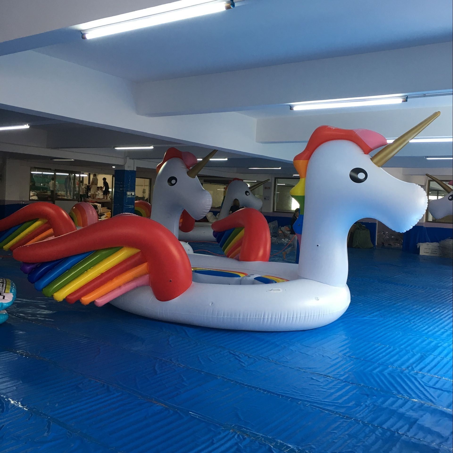 2024 Hot sell Gigantic inflatable Party Bird Island Inflatable Unicorn Pool Float