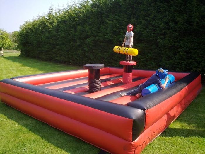 Gladiator game field Inflatable bounce fighting arena with sticks and boxing gloves